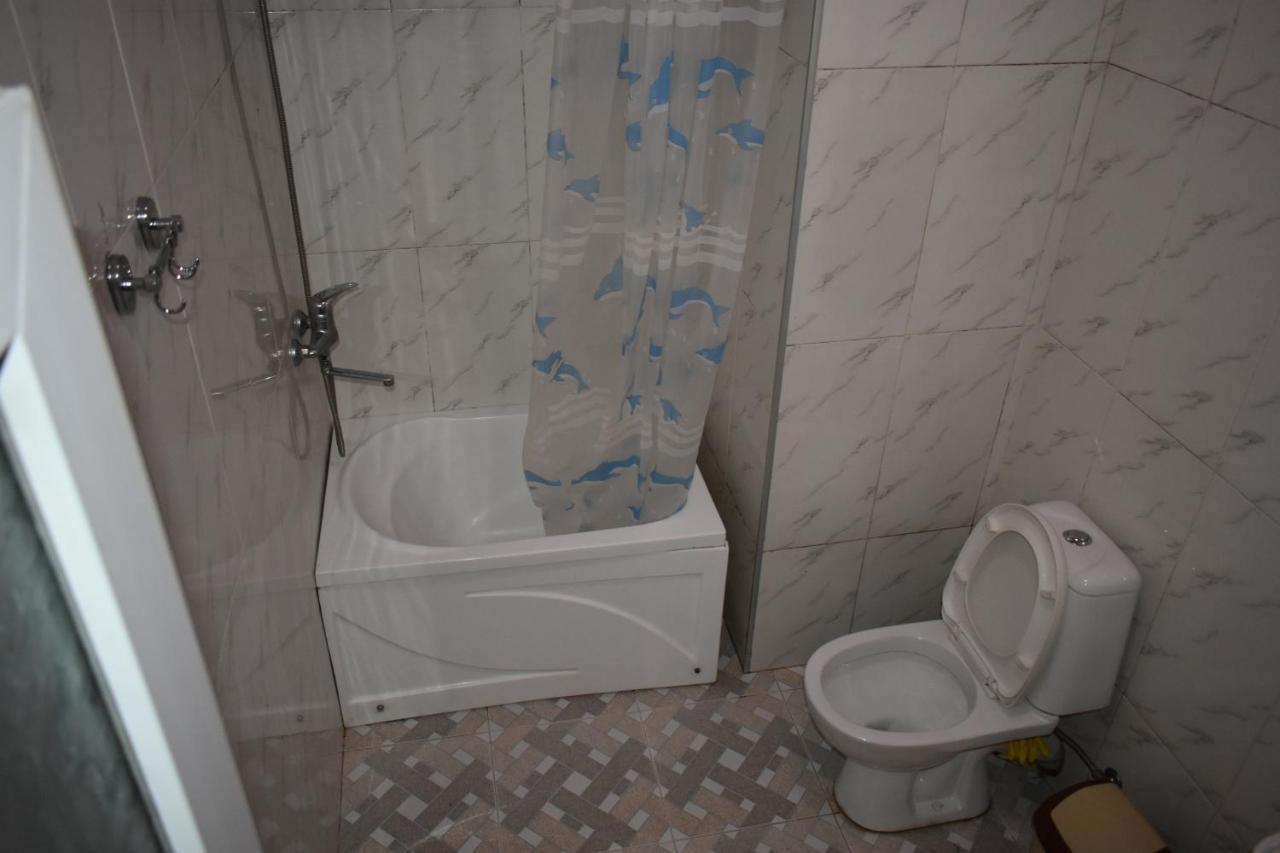 Ucha'S Apartment Батумі Екстер'єр фото