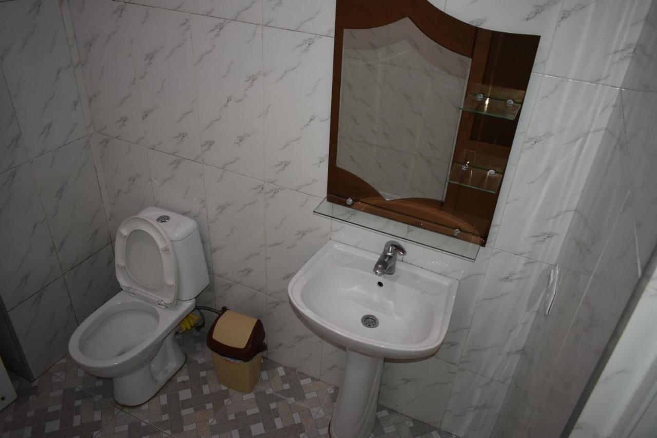 Ucha'S Apartment Батумі Екстер'єр фото