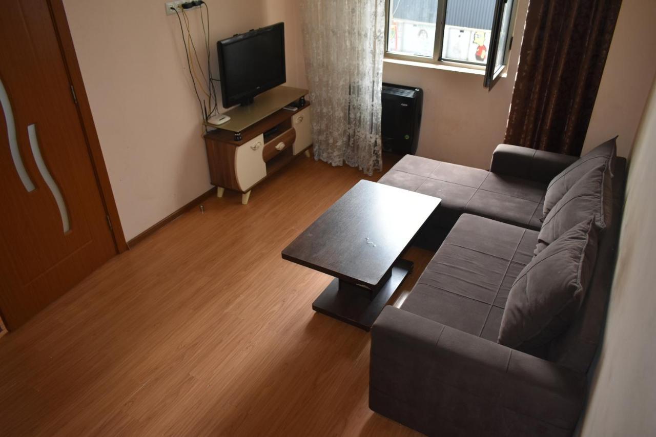 Ucha'S Apartment Батумі Екстер'єр фото