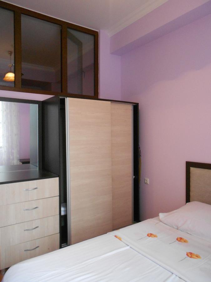 Ucha'S Apartment Батумі Екстер'єр фото
