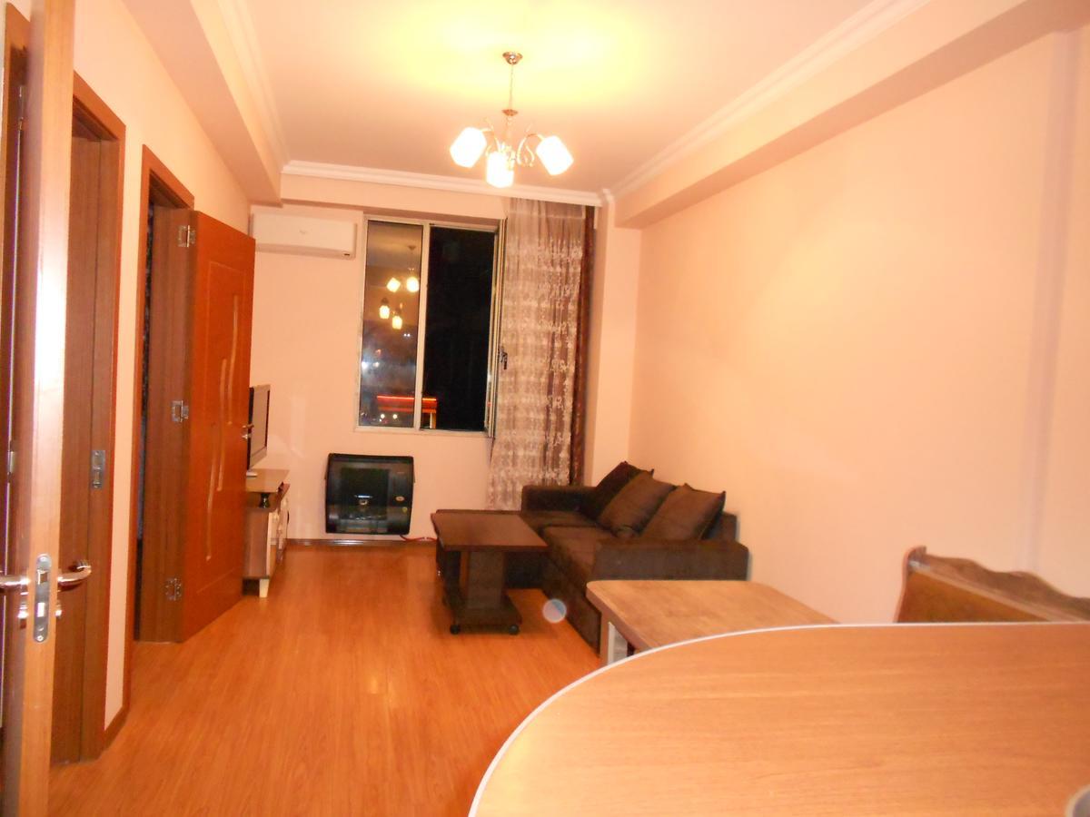 Ucha'S Apartment Батумі Екстер'єр фото